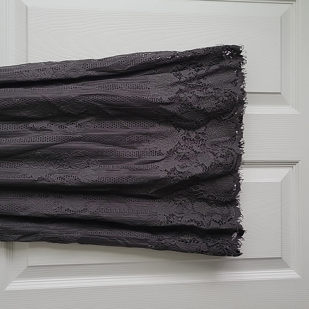 No Boundaries Sleeveless Dress - Picture 2 of 14